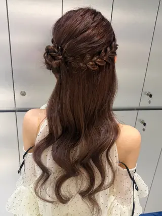 ヘアアレンジ ヘアセット🎀耳つぼ 👂💎MONAMIのヘアスタイル