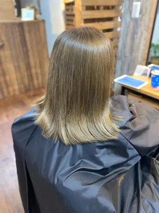 ミディアム カラー Luzir⭐︎ GEN⭐︎のヘアスタイル