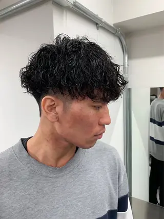 ショート カラー パーマ メンズ キッズ パーマ支持率No.1 ❤️‍🔥安成弾のヘアスタイル