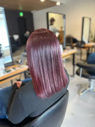 ミディアム カラー 山路 結花のヘアスタイル