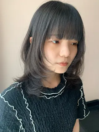 セミロング hubhair レイヤー/透明感のヘアスタイル