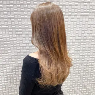 ロング AIKA/ 新宿のヘアスタイル