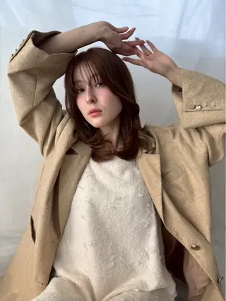 セミロング カラー シミズ チハルのヘアスタイル
