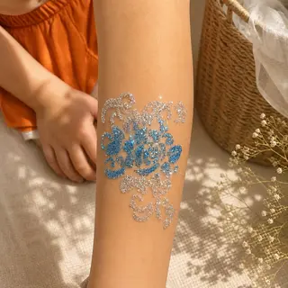 see love gritterのネイルデザイン
