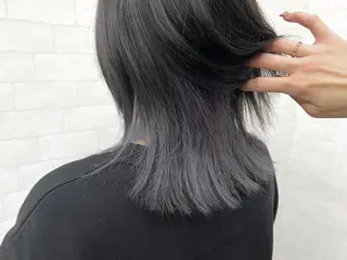ミディアム カラー 藤野 莉奈のヘアスタイル