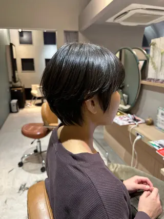 ショート 内田 成美のヘアスタイル