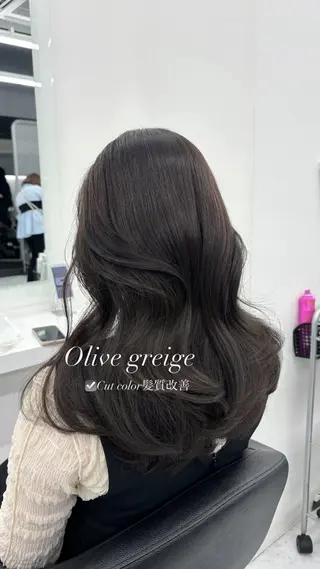 ロング カラー 抜け感レイヤー︴ ニュアンスカラーのヘアスタイル