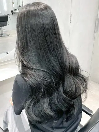 ロング カラー 神崎 琴音のヘアスタイル