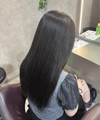 ロング カラー 浦川 まどかのヘアスタイル