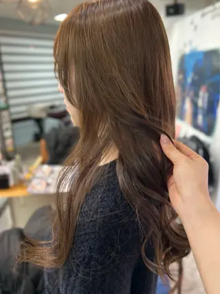 カラー 一條 乃亜のヘアスタイル