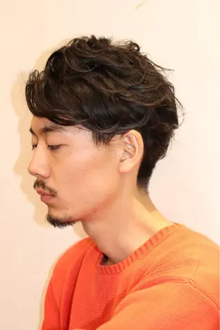ショート パーマ メンズ 吉岡 昌吾のヘアスタイル