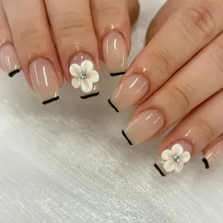 ネイル Basic町田本店 Suzunaのネイルデザイン