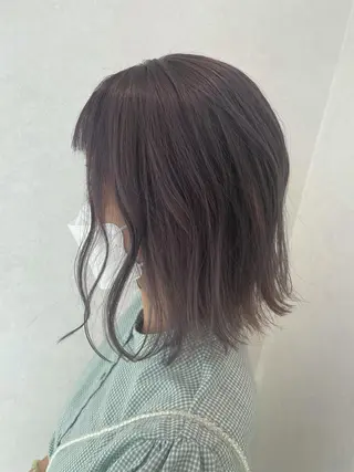ミディアム カラー パーマ ヘアアレンジ マツエク・マツパ ハイトーンカラー🤍 山下 優華のヘアスタイル
