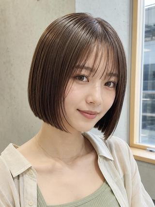 ミディアム カラー 切りっぱなしボブ/ 透明感カラー/うらんのヘアスタイル