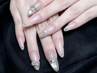 ネイル Easenネイル (長さ出し専門)のネイルデザイン