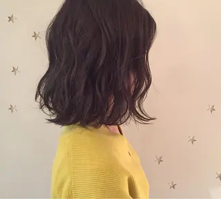 ミディアム 市川 千夏のヘアスタイル