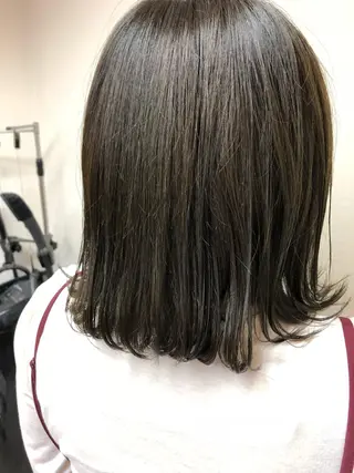 ミディアム カラー コグチ ヒカルのヘアスタイル
