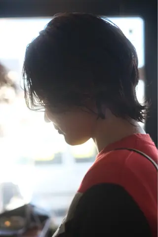ショート カラー 岩村 夏姫のヘアスタイル
