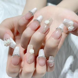 ネイル Queens テイのネイルデザイン