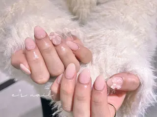 ネイル e’s nail Lumièreのネイルデザイン