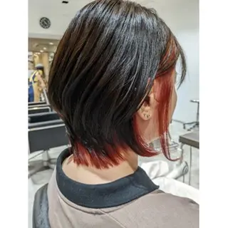カラー 豊川 絢子のヘアスタイル