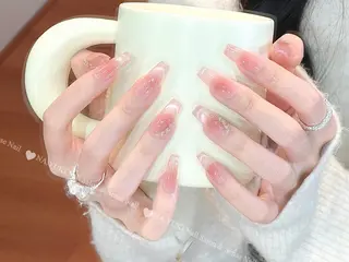ネイル 🦋 Queenieのネイルデザイン