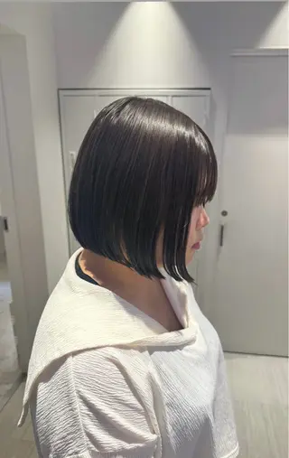 カラー Ami/艶カラー/ レイヤー/ハイトーンのヘアスタイル