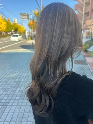 カラー だいこく ななかのヘアスタイル