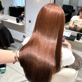 セミロング カラー カジュアルを女っぽく 𝗮𝘆𝗮𝗰𝗼のヘアスタイル