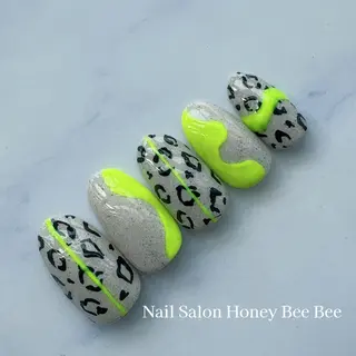 ネイル Nail salon Honey Beeのネイルデザイン