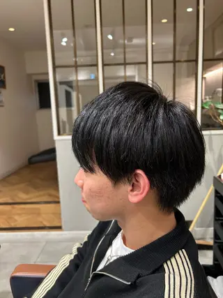 カラー 内田 航太のヘアスタイル