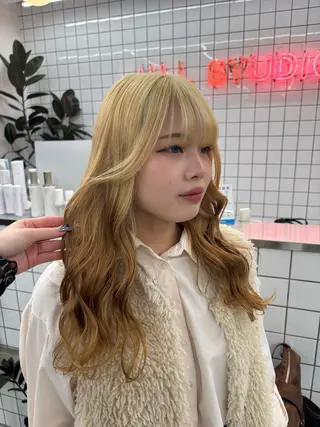 ロング カラー 🫧‪Ameri🫧 Emma ecoleのヘアスタイル