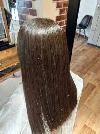 セミロング 巽 愛夏のヘアスタイル