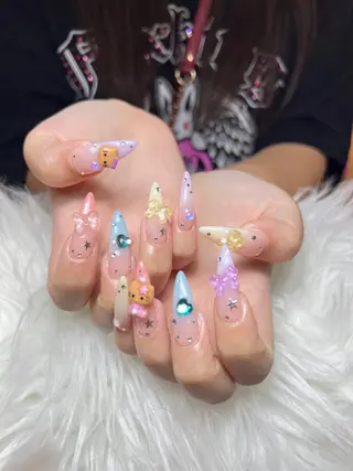 ネイル T.Lee Hahaのネイルデザイン