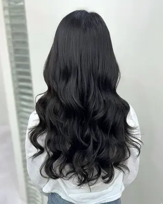 パーマ モモ コテ巻き風パーマのヘアスタイル