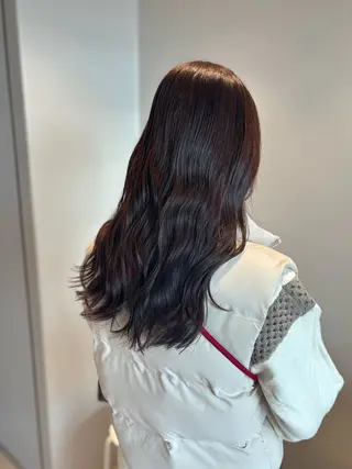 ロング カラー 髪質改善カラー ベージュ🤎YUMEのヘアスタイル