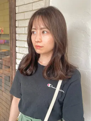 セミロング 色落ちまで可愛い🩷 透明感🩵安江理緒のヘアスタイル
