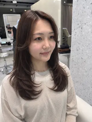 セミロング 山田 ひかりのヘアスタイル