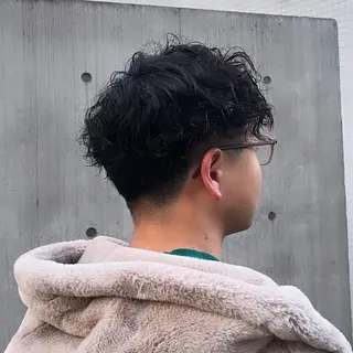 パーマ メンズ カジュアルを女っぽく 𝗮𝘆𝗮𝗰𝗼のヘアスタイル