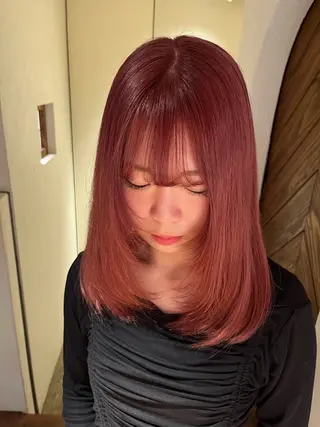 カラー hinaru ．のヘアスタイル