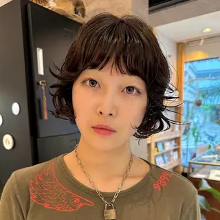 ショート カラー パーマ SITY.レイヤー ボブ/透明感カラーのヘアスタイル