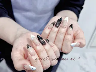ネイル ✨Nailsalon Vi+✨のネイルデザイン