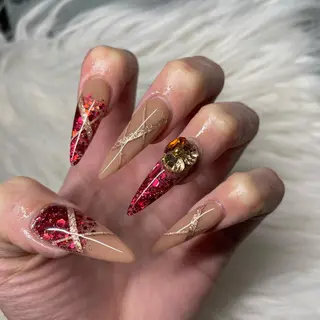 ロング ネイル Y. Sのネイルデザイン