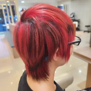 ショート カラー 推しアニメカラー🌈 ツヤ透明感カラー🦄のヘアスタイル