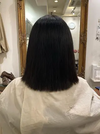 ミディアム 酸性ストレート✨ 艶カラー✨谷口倭子のヘアスタイル