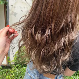 ロング カラー 清村 和音のヘアスタイル
