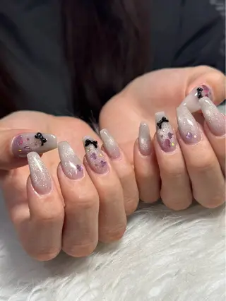 ネイル LAVISH momoneのネイルデザイン