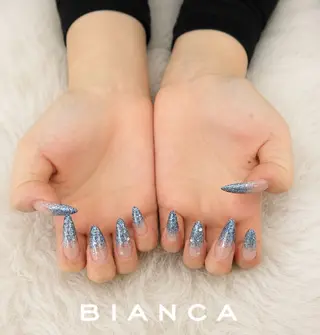 ネイル Bianca 川口 miyu ☘︎︎⋆͛のネイルデザイン