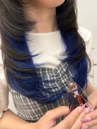セミロング カラー インナーカラー 推し ブリーチ 髪質改善のヘアスタイル