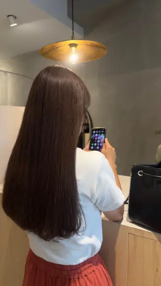 ロング 都築 菜美のヘアスタイル